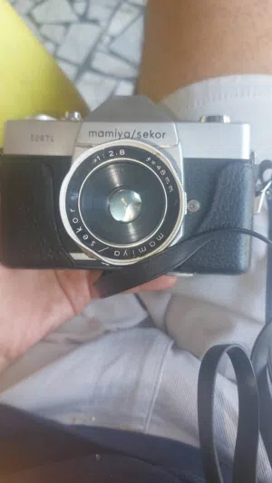 كاميرا Mamiya/Sekor 528TL طراز 1967 مستعملة استعمال خفيف