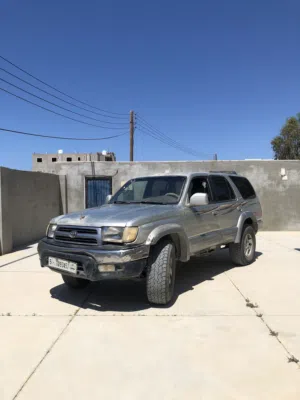 4 رنر 2000