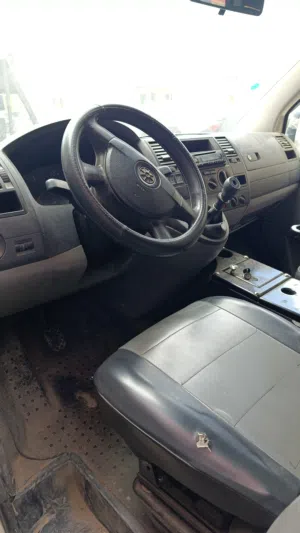 used-volkswagen-caravelle-in-ramallah-and-al-bireh