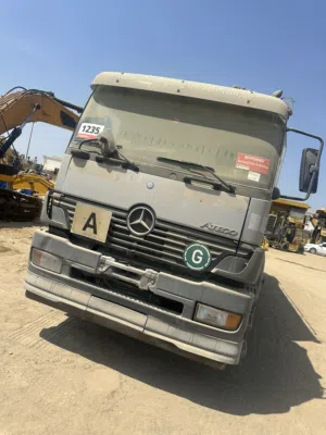 للبيع سياره مرسيدس اتيكو موديل 2005 عليها حاوية نفايات شاصي طويل بانجويل