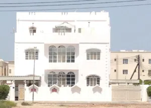 بناية في العذيبة من المالك مباشرةً