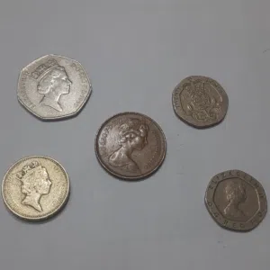 نادره من عملات الملكه اليزابيث
