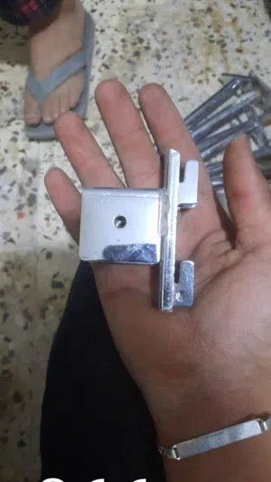 قطع تجهيز محلات الالبسة التجارية تجهيز محلات الالبسة تجهيز محلات الاحذية اكسسوارات محلات ملابس