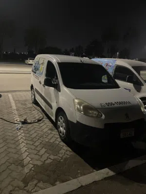 بيجو بارنثر فان لغسيل السيارات