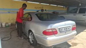 مرسيدس CLK ماشية 350الف كامبيو عادي 6مارشات عيوب رادياتوري مكيف .