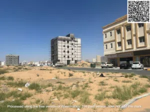 تملك الان قطعه ارض على زاويه مناسبة لمشروع تجاري أو سكني في منطقة واعدة