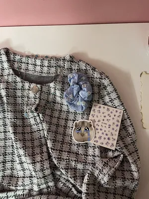 Long Sleeves Shirts . M . Checks . New4