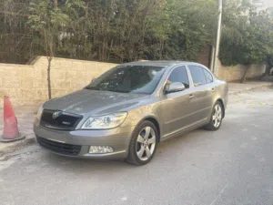 Škoda Octavia 1.8 TSi - مميزة