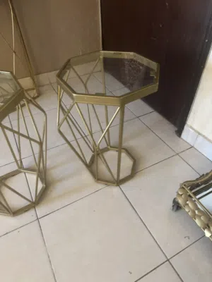 طاولتين جانبيه معدن ذهبي عدد 2