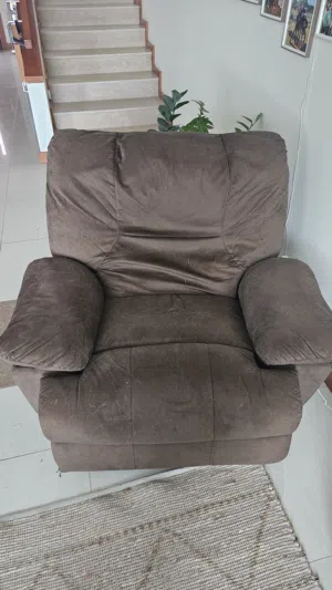 Recliner from homes r us