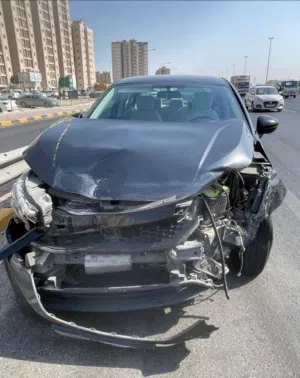 نشتري وباعلي الاسعار السيارات المهمله والمتهالكه والمدعومه والسكراب.................................