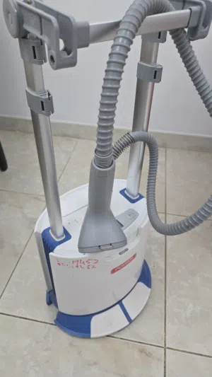 Power garment steamer