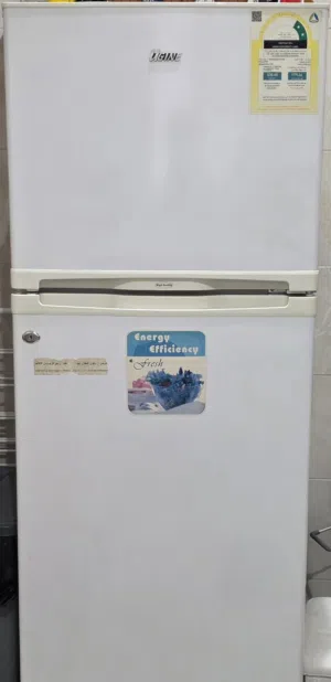 للبيع ثلاجه يجين بحاله ممتازه