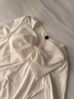 Bow long sleeve top