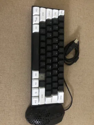 للبيع كيبورد بس ناقص زر بدون الماوس