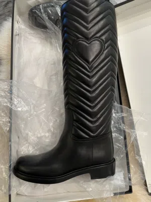 أحذية نسائية