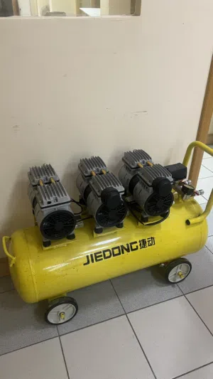 Air compressor