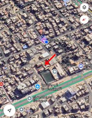 ارض 330 متر مخطط سكني 11 يونيو تبعد ع الطريق 40 متر