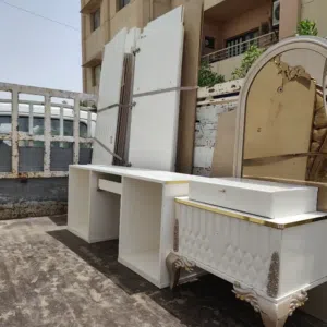 سلام وعليكم نجار فتح +نقل +شد +صيانه جميع انواع الغرف داخل البصره نجار فتح +نقل +شد +صيانه جميع