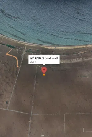 للبيع ارض سكنيه ب القريات الساحل بالقرب من البحر بسعر مغري