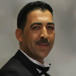 ابو احمد 