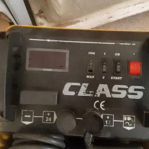 للبيع شاحن بطريات وبوستر تشغيل سيارات كلاس 430(12V/24V) بحاله ممتازه السعر 130دينار قابل للتفاوض
