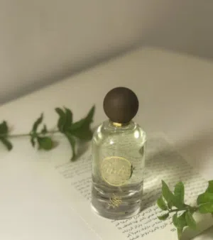 عطر لادور اجمل عطر صيفي اقرو الوصف