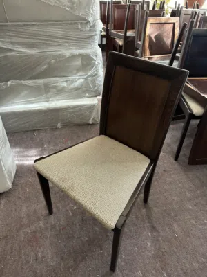 كراسي فاخره فرنسية الصنع خشب صولد (زان) قدره تحمل عالية للبيع بسعر مغري متوفر كمية