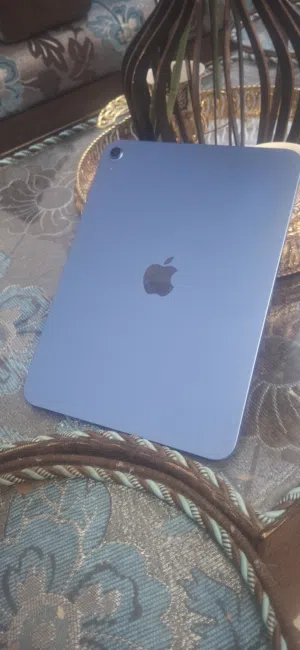 Apple iPad 128 GB in Al Karak