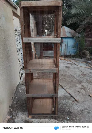 قفص طيور (محمية) خشب 4 أدوار بحالة جيده