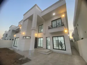 More than 6 bedrooms . 5+ Bathrooms . 400 m21