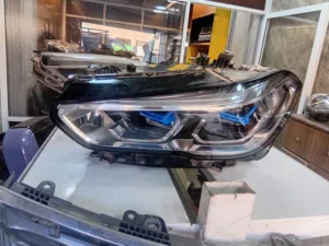 ضوء امامي BMW X5 2025