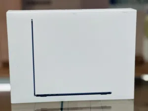 MACBOOK AIR M4 chip 16 GB RAM 512 GB SSD 15 INCH BRAND NEW