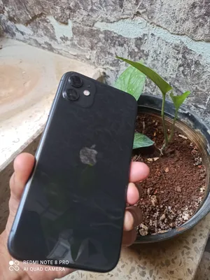 Apple . iPhone 11 . 64 GB4