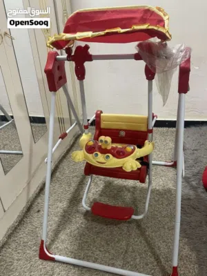 مرجوحه طفل للبيع نضيفه جدا