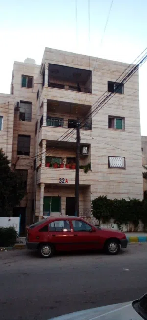 شقة طابق اول 134م