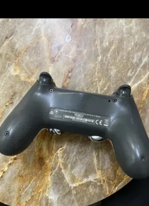 يد سوني فور