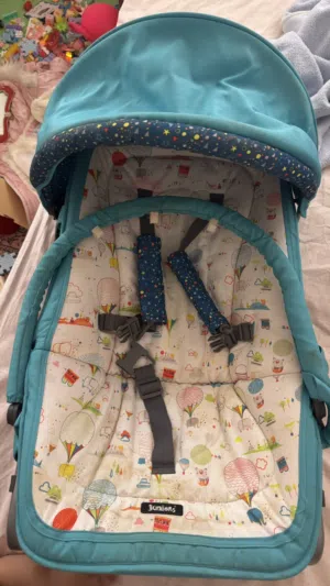 كرسي اطفال هزاز جونيور