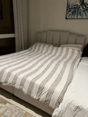Homebox Kingsize Bed and Mattress