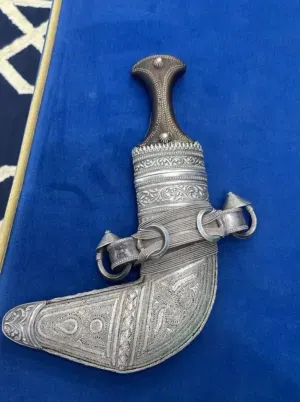 خنجر نقش صوري صياغه ثقيله