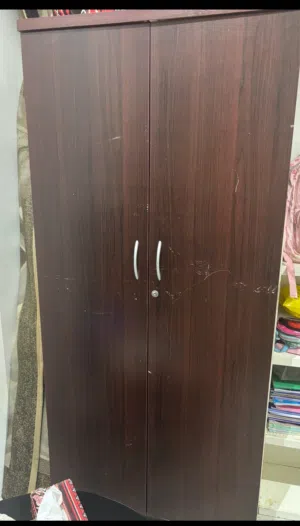 دولاب في حاله جيده جدا