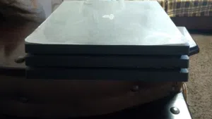 بلاستيشن 4 برو 1تيرا بحاله الوكاله الجهاز غير معدل وغير مصلح وغير مفتوح نهائيا الجهاز استخدام بسيط