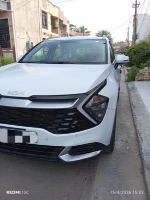 كيا سبورتاج موديل 2023 خليجي السيارة مكفولة من الصبغ والتبديل ما عدا بارد بسيط جهة اليمين