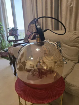 ثريا للسقف (chandelier)