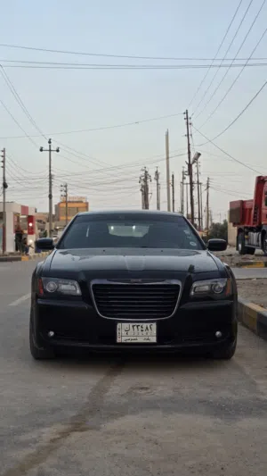 Used Chrysler 300 in Dhi Qar