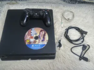 بلي 4 سلم الذاكره 450 نضيف مامفتوح بدون كرتونه