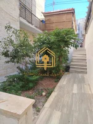 200 m2 3 Bedrooms Apartments for Rent in Amman Khalda
