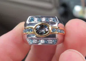 خاتم فضة رجالي متوج بالاحجار الكريمة