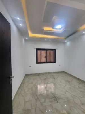 شقة طابق ارضي 150م2 للبيع في ضاحية الاستقلال - 15157