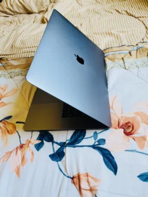 Apple MacBook Pro 2019Used new